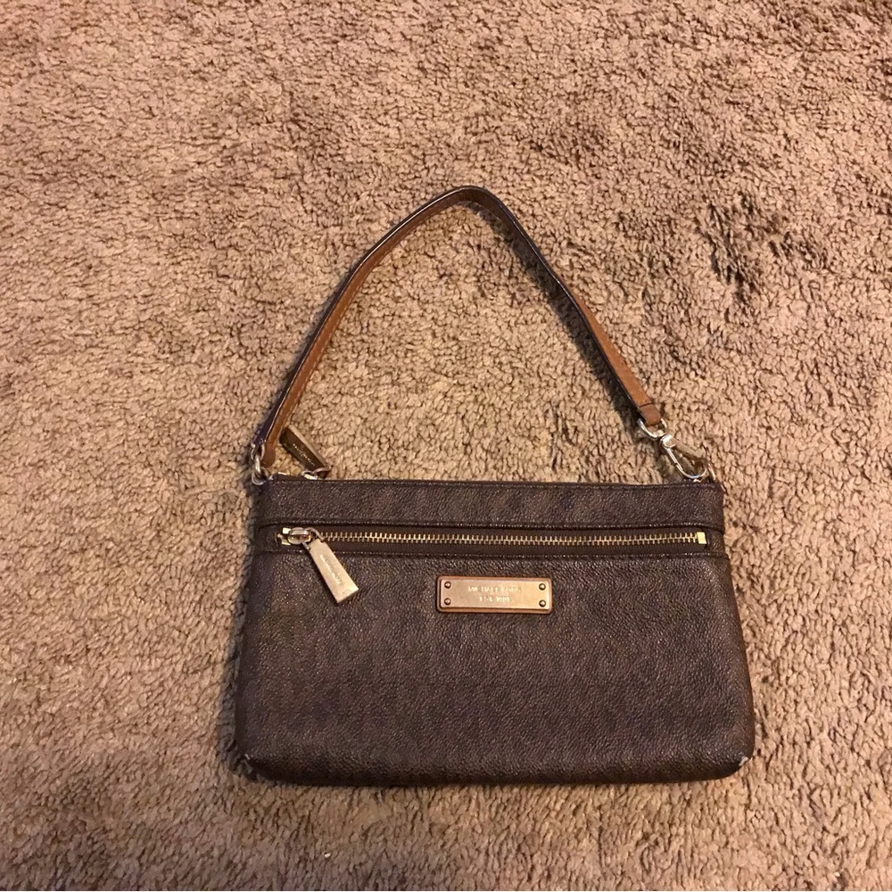 Michael Kors Jet Set Small Leather Convertible Wristlet